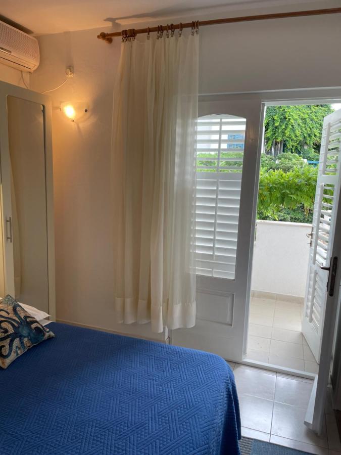 apartmani Ilda Radonić Jelsa  Esterno foto