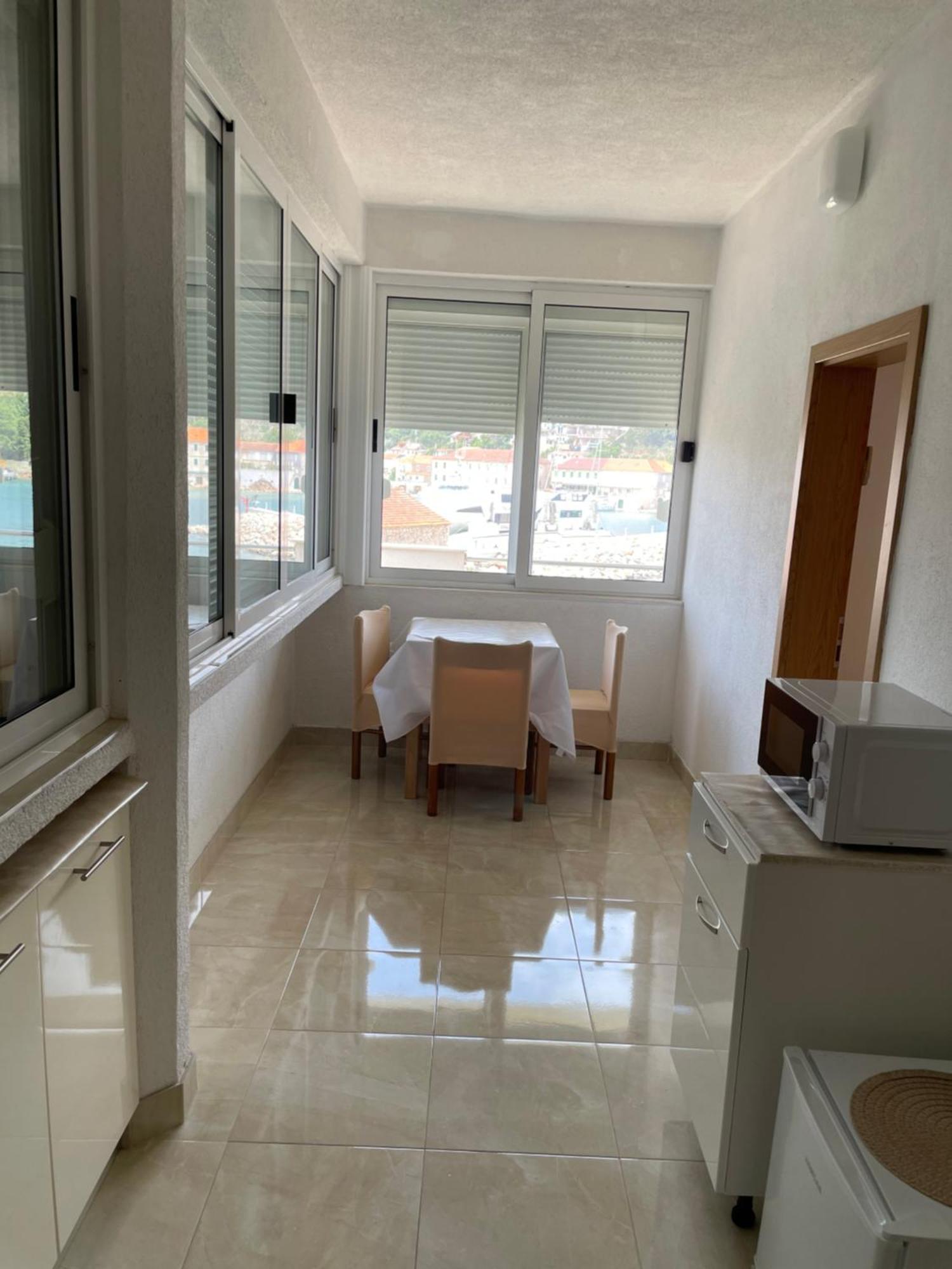 apartmani Ilda Radonić Jelsa  Esterno foto
