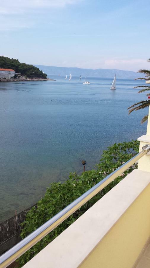 apartmani Ilda Radonić Jelsa  Esterno foto