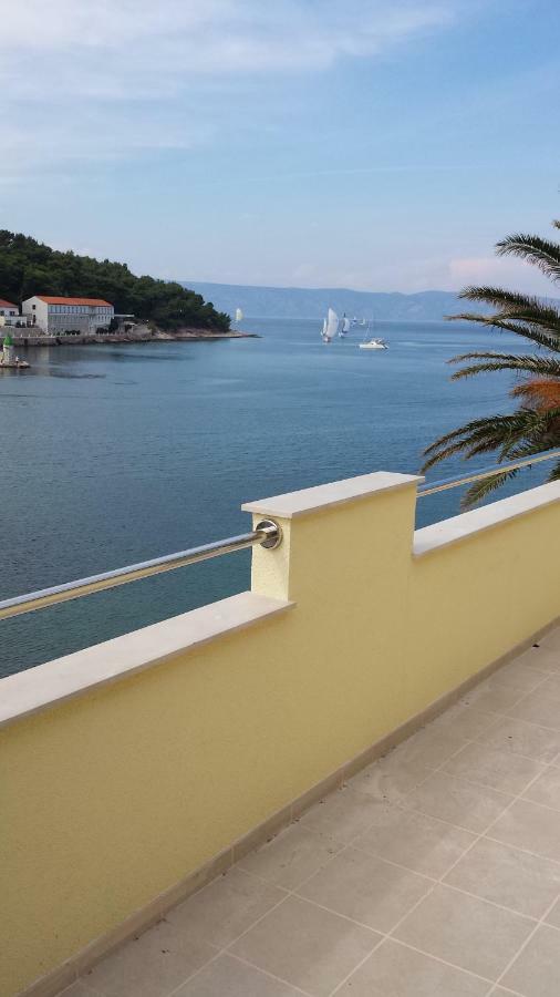 apartmani Ilda Radonić Jelsa  Esterno foto